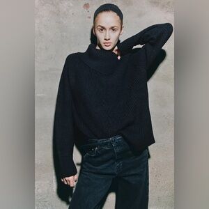 ZARA LAPEL COLLAR KNIT SWEATER